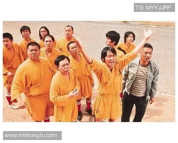 《少林足球星爷与阿强联手破敌妙技大比拼引爆全场笑点》