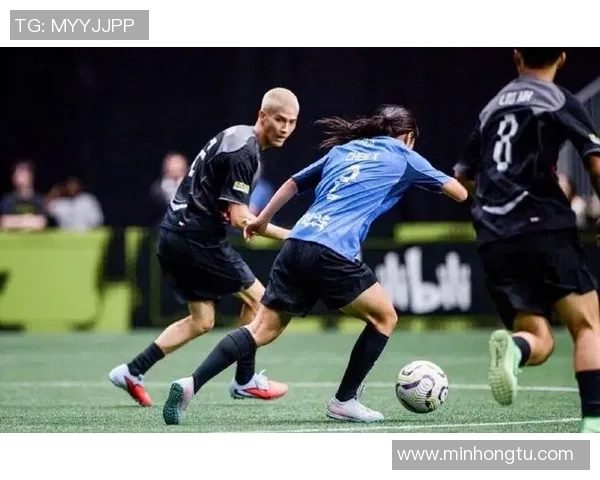 内娱明星与足球球星联手燃剪引发热议 话题持续升温探索跨界合作新趋势